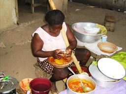 Simple home restaurant in Busua