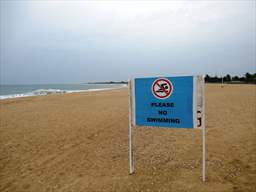 Unsafe beach in Ghana